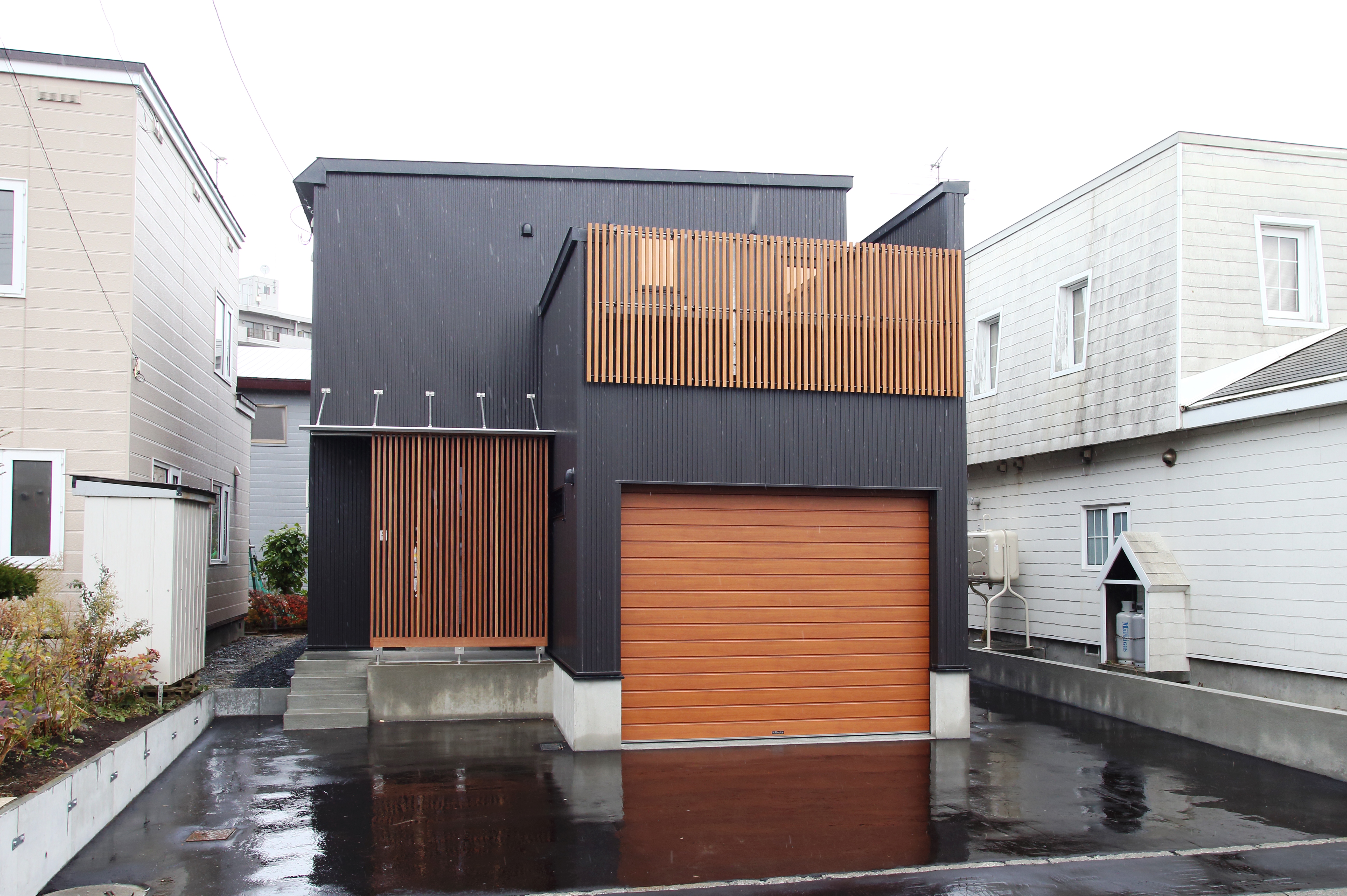 【札幌市北区】昭和51年築の戸建てをインナーガレージのある家に